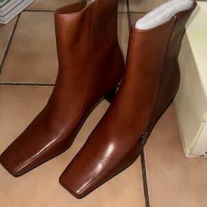 Bandolino Chestnut Ankle Booties